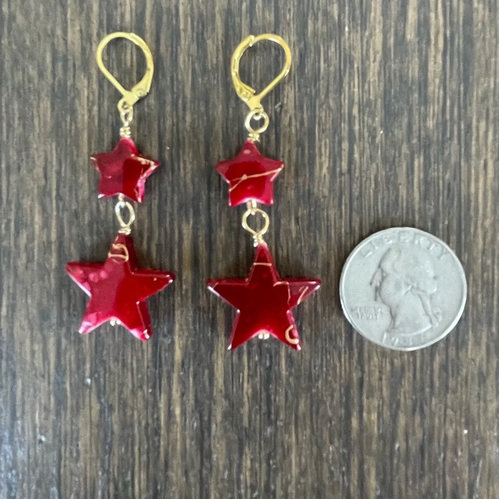 HAND CRAFTED EARRINGS Double Stars Red Gold Veins